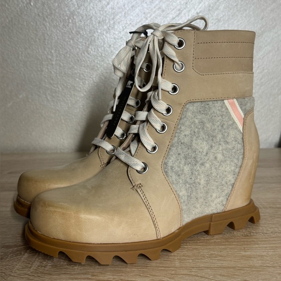Sorel Shoes - Sorel Joan Of Arctic Wedge lll Lexie 9.5 Boots Natural Tan Waterproof Bootie